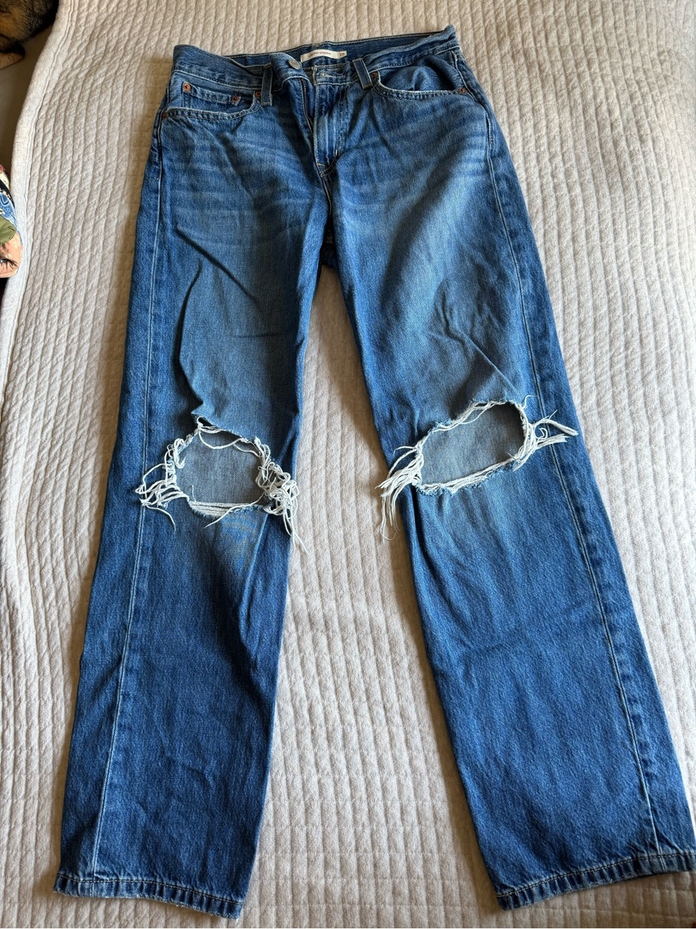 Levi's low pro straight Jeans in Blue with Distressed Knees